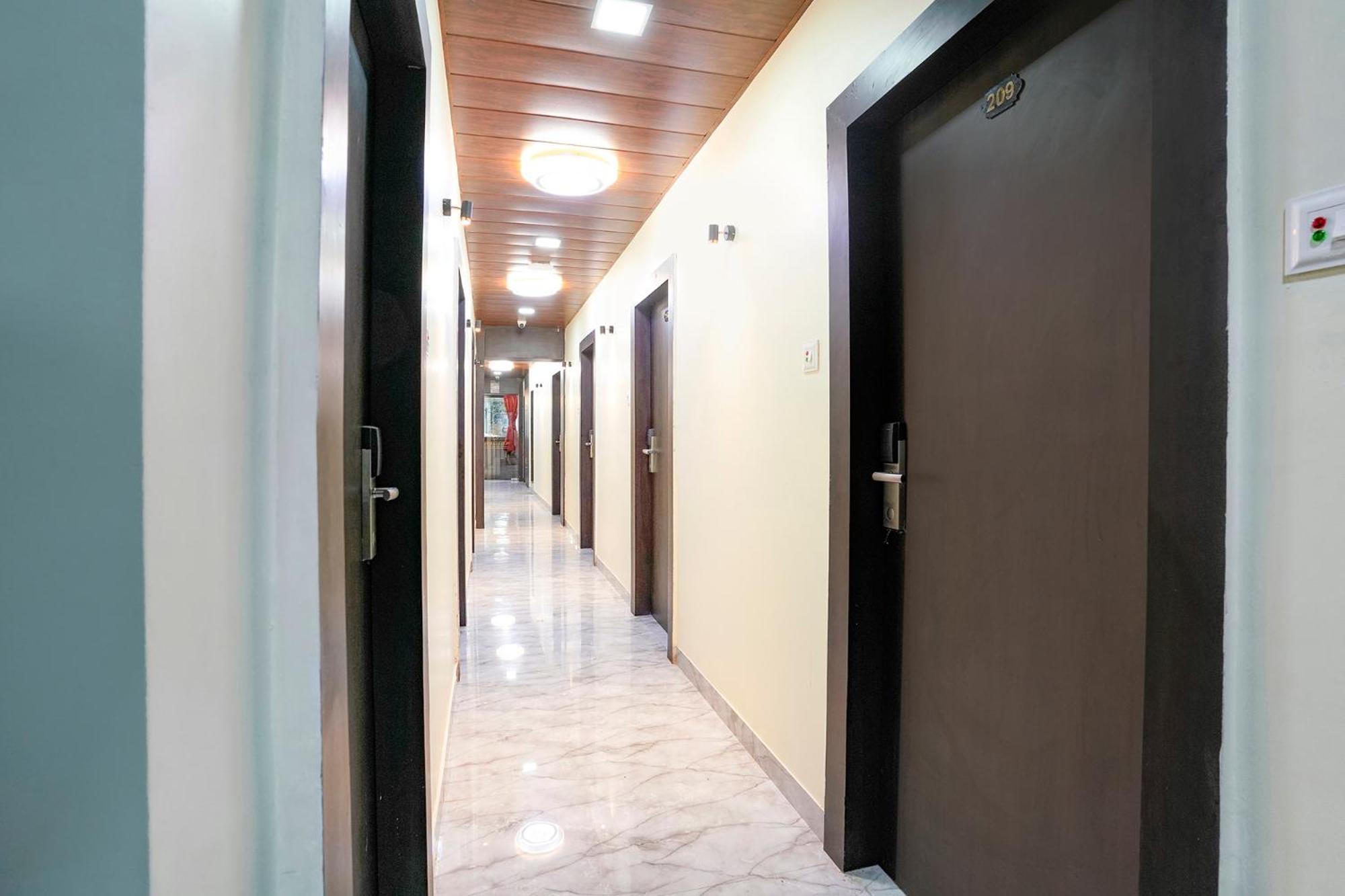Fabexpress Gulshan Grand - Nr Gateway Of India Bombay Exterior foto